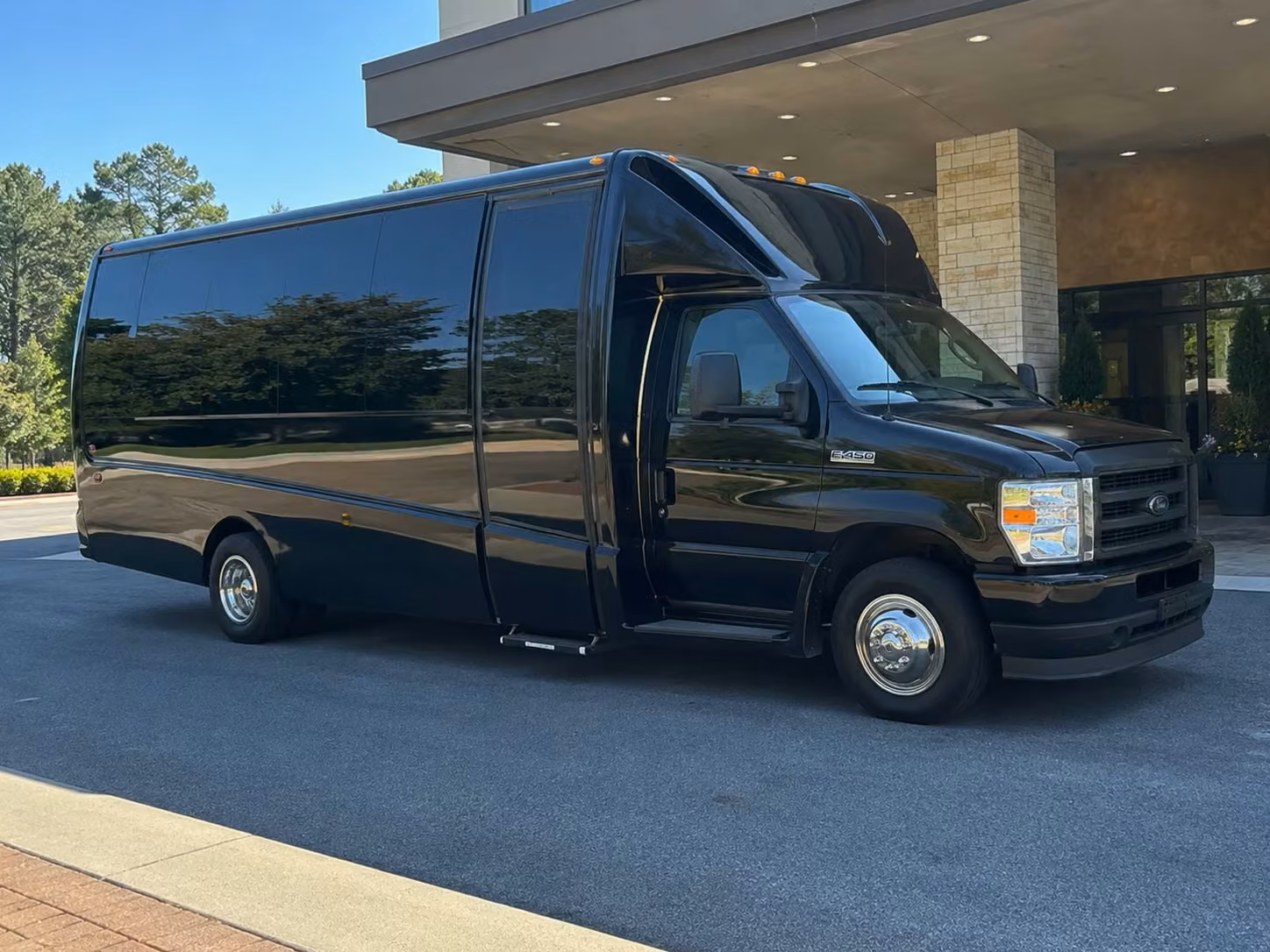 15 passenger minibus