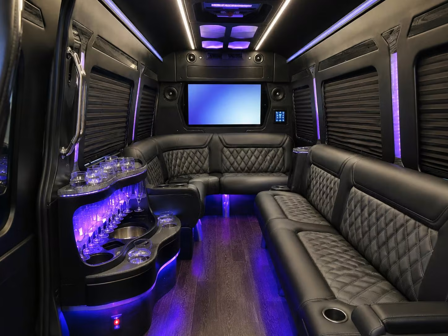 airport transfers and travel logistics for lee s summit corporate groups