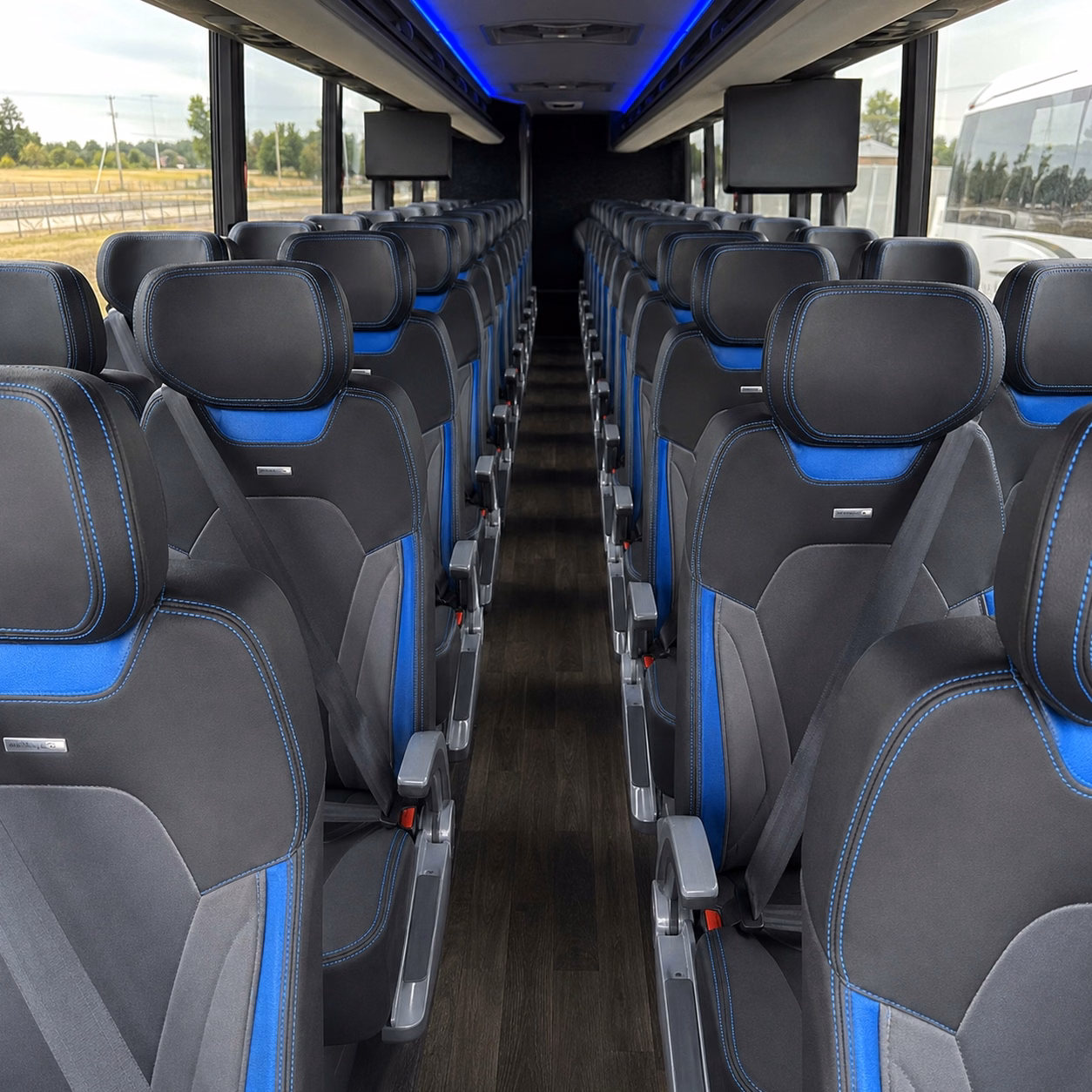 find compare and book lee s summit bus rentals online in minutes