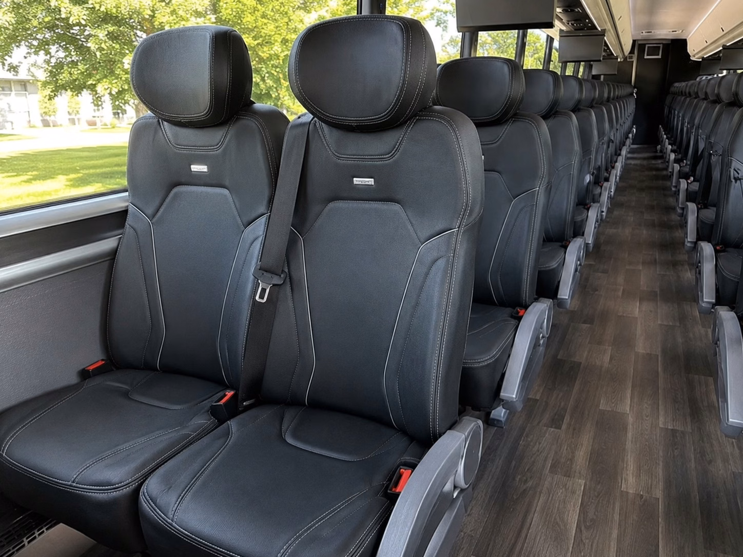 lee s summit fans heading to arrowhead stadium will love group bus rentals
